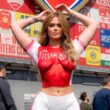 OnlyFans star and Arsenal superfan Arabella Mia wowed fans by painting the team’s kit onto her bare skin, showcasing her dedication and love for the Gunners in style.