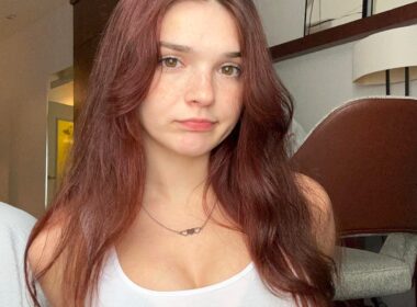 Teen model Summer Iris went from living on food stamps to earning £480000 a year on OnlyFans paying off her mum’s debt buying her a home and planning a Caribbean cruise.