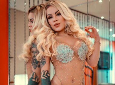 Brazilian influencer Ravena Hanniely says daily solo sessions and a travel vibrator are key to her wellbeing, helping her stay confident, relaxed and in touch with herself.