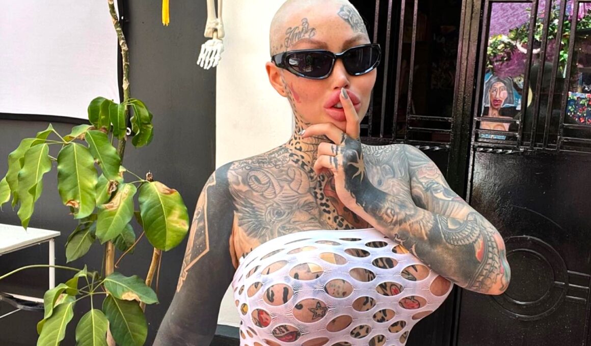 Mary Magdalene flaunting her new bald look - NudeNewz.