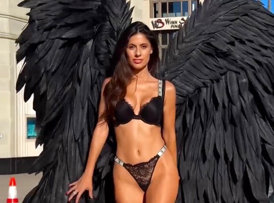 Italian model Ines Trocchia goes viral after walking through Hollywood in lingerie and heels for a daring photo shoot that stunned onlookers and celebrated body confidence.