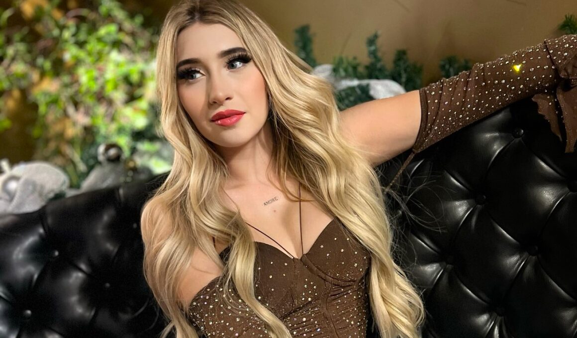 Mexican nursery teacher Alejandra Trillo defends her OnlyFans career after dads flood her inbox and jealous mums demand her removal, saying she’s proud of both her roles.