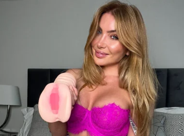 Bonnie Locket with her sex toy - NudeNewz