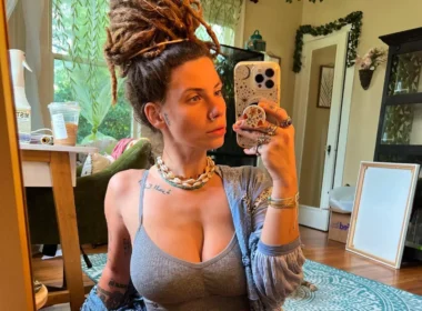 Indica Flower posing for a photo - NudeNewz