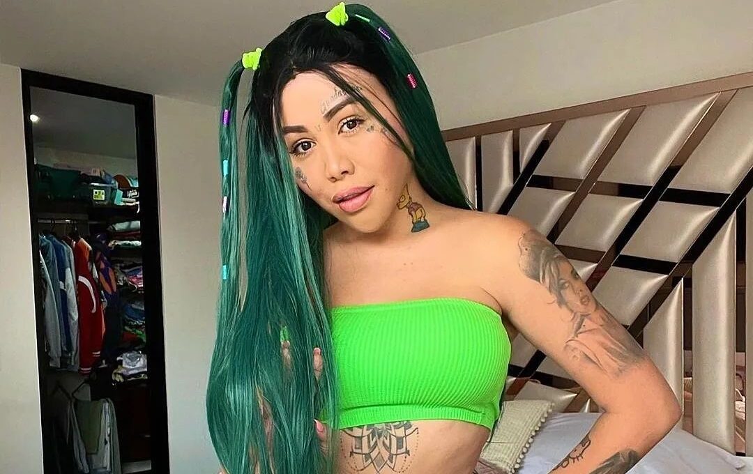 influencer Yina Calderon posing for a photo - NudeNewz