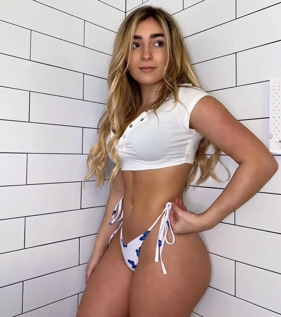 Onlyfans model Faith Leanne posing for a photo - NudeNewz