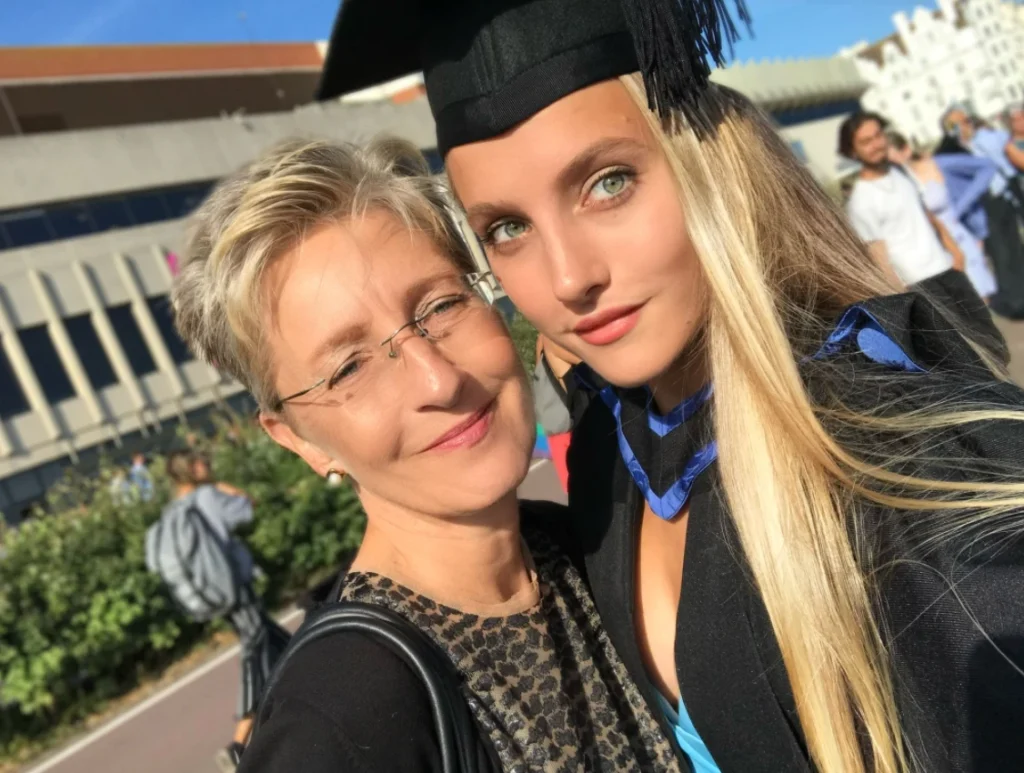 Mercedes Valentine at her graduation with mum Julie.- NudeNewz