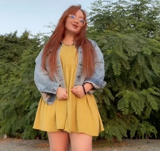 OnlyFans model Emma Magnolia for a photo - NudeNewz