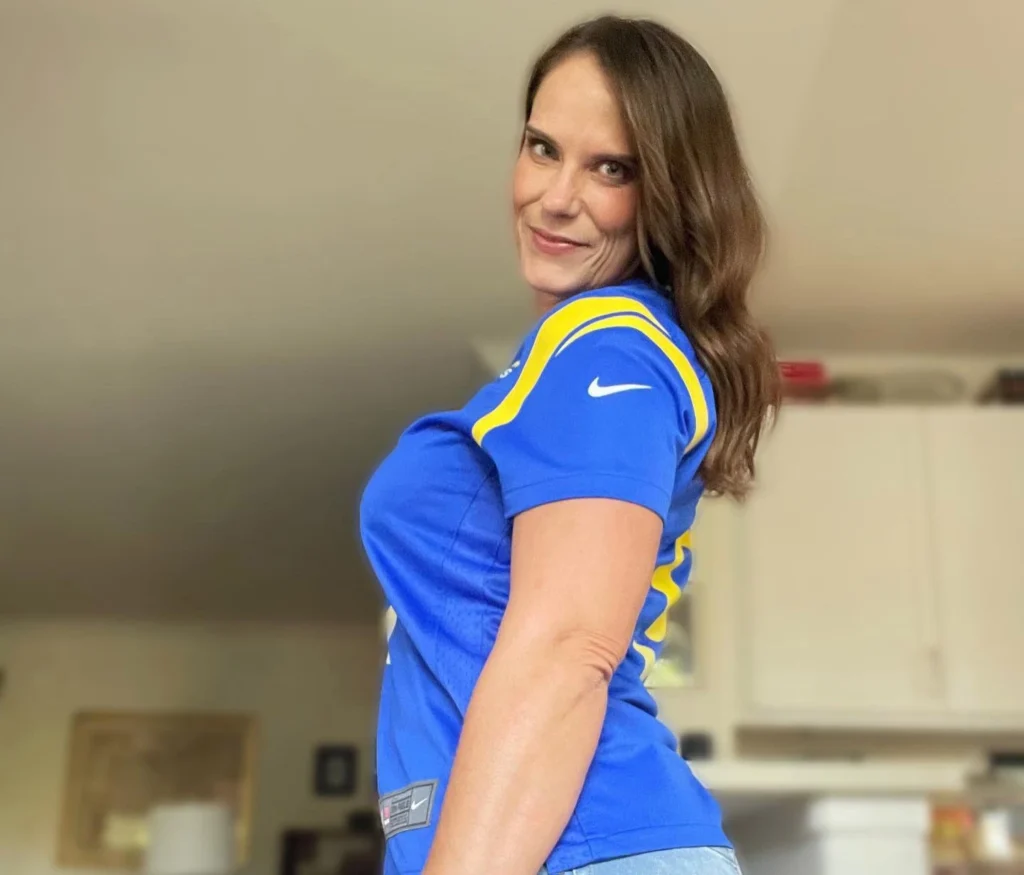 Annabelle Peaches in her LA Rams kit - NudeNewz