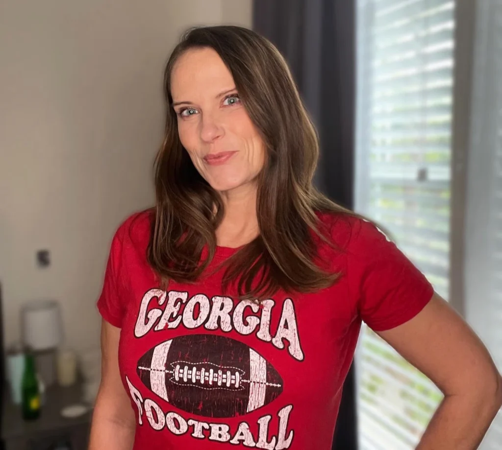 OnlyFans model Annabelle Peaches for a photo - NudeNewz