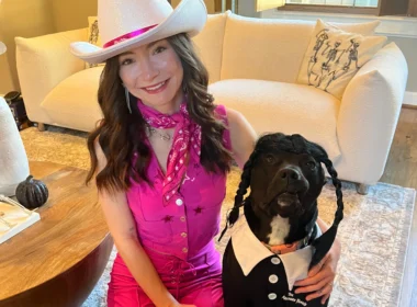 Cayla and her dog - NudeNewz