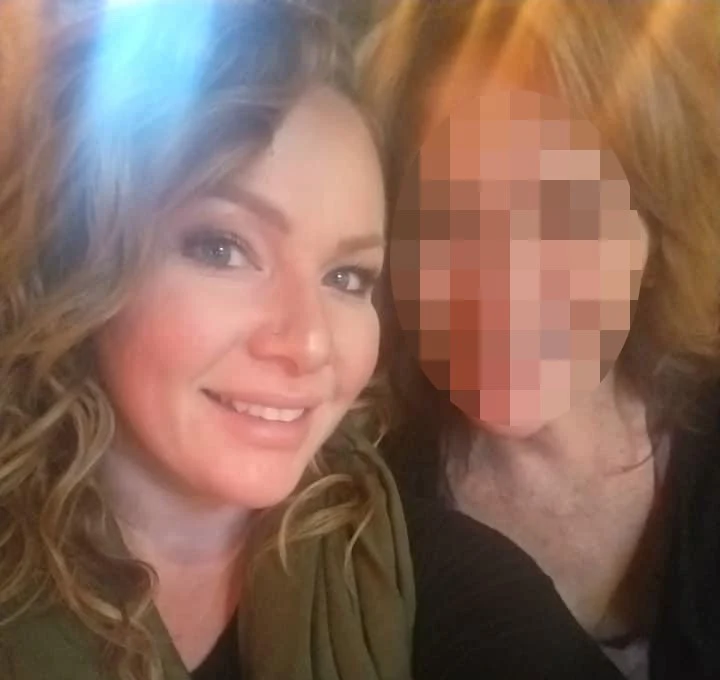 Nicole Desmond with her mum - NudeNewz