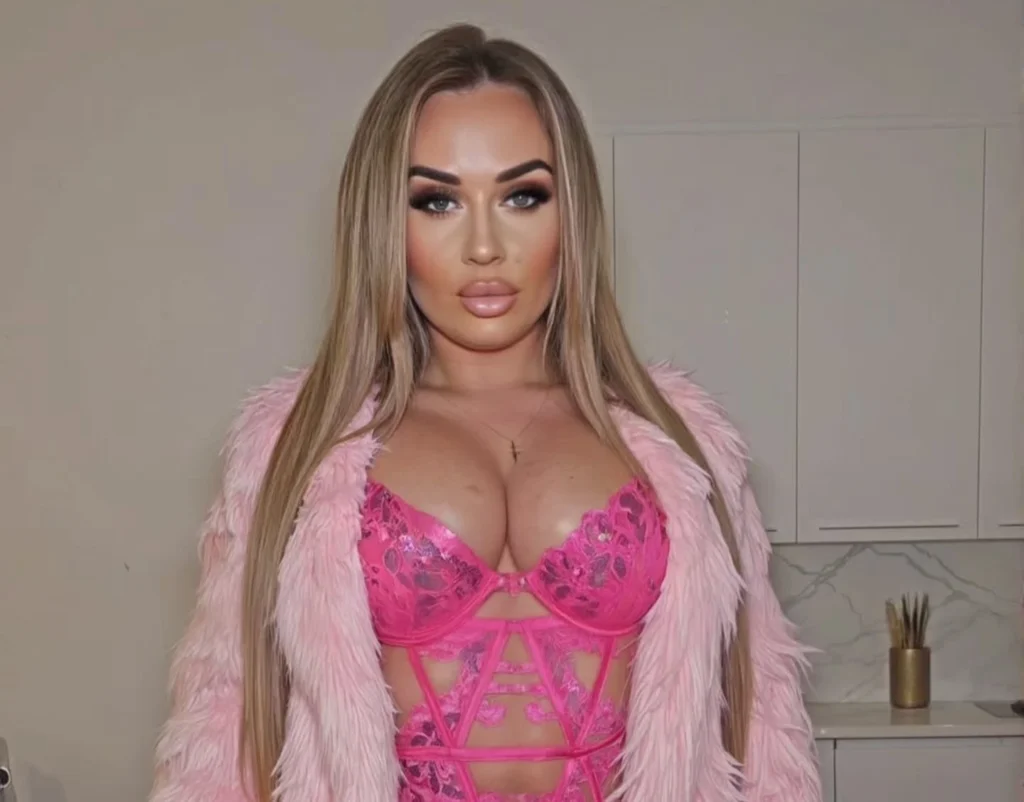 model Carmel Anderson posing for a photo - NudeNewz