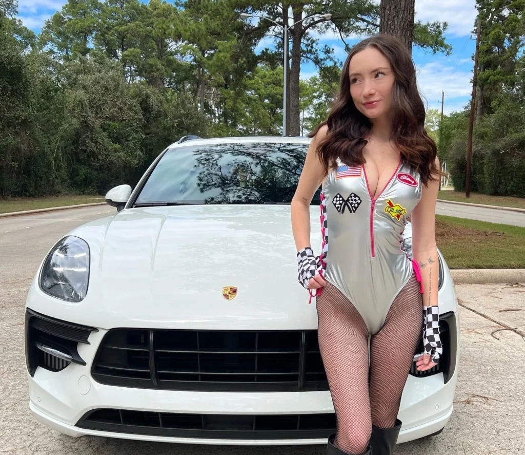 OnlyFans model Cayla Smith posing for a photo - NudeNewz