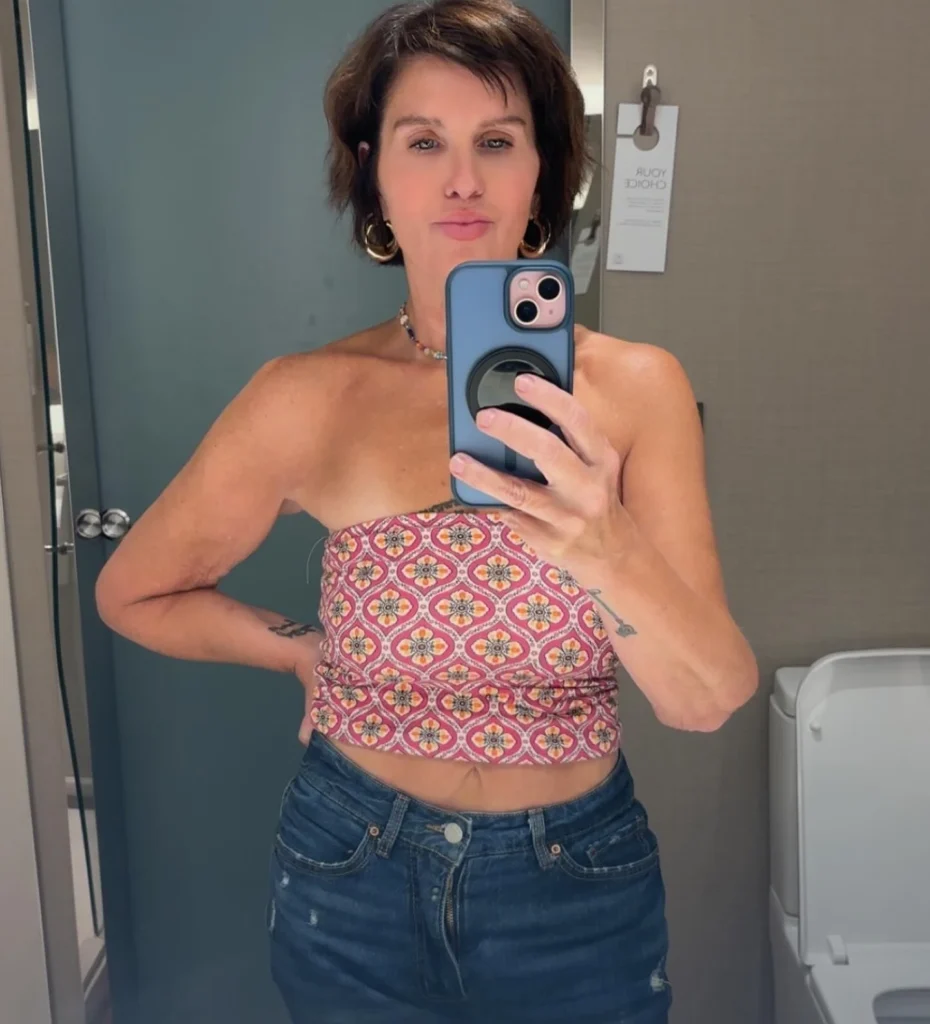 Model Jennie Lynnie posing for a photo - NudeNewz