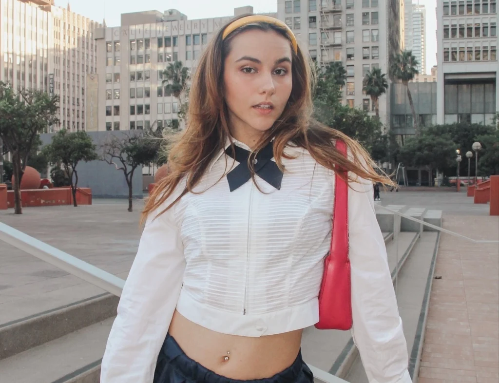 OnlyFans model Ophelia Fae posing for a photo - NudeNewz