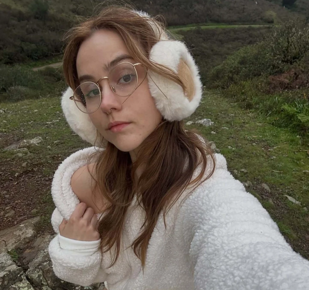 OnlyFans model Ophelia Fae posing for a photo - NudeNewz