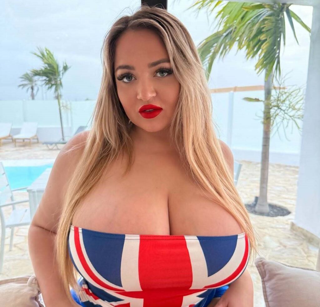 OnlyFans model Lana Wolf posing for a photo - NudeNewz